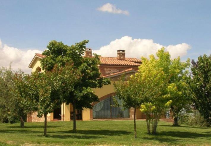 B&B La Casa Fra Gli Olivi Marsciano Luaran gambar
