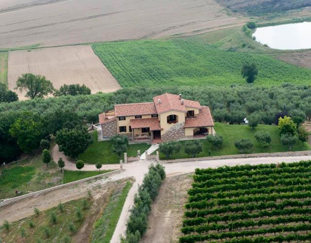 B&B La Casa Fra Gli Olivi Marsciano Luaran gambar