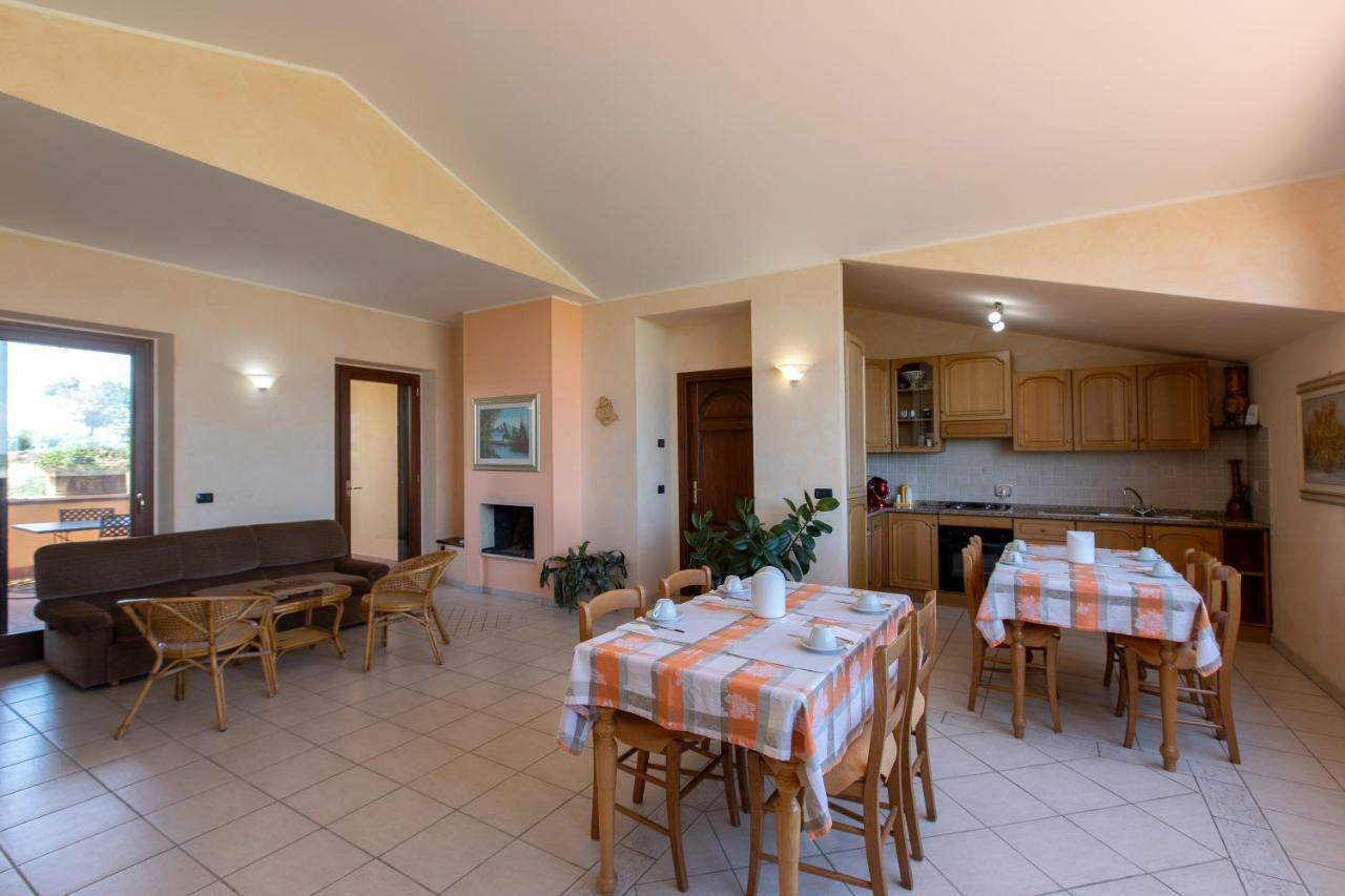 B&B La Casa Fra Gli Olivi Marsciano Luaran gambar